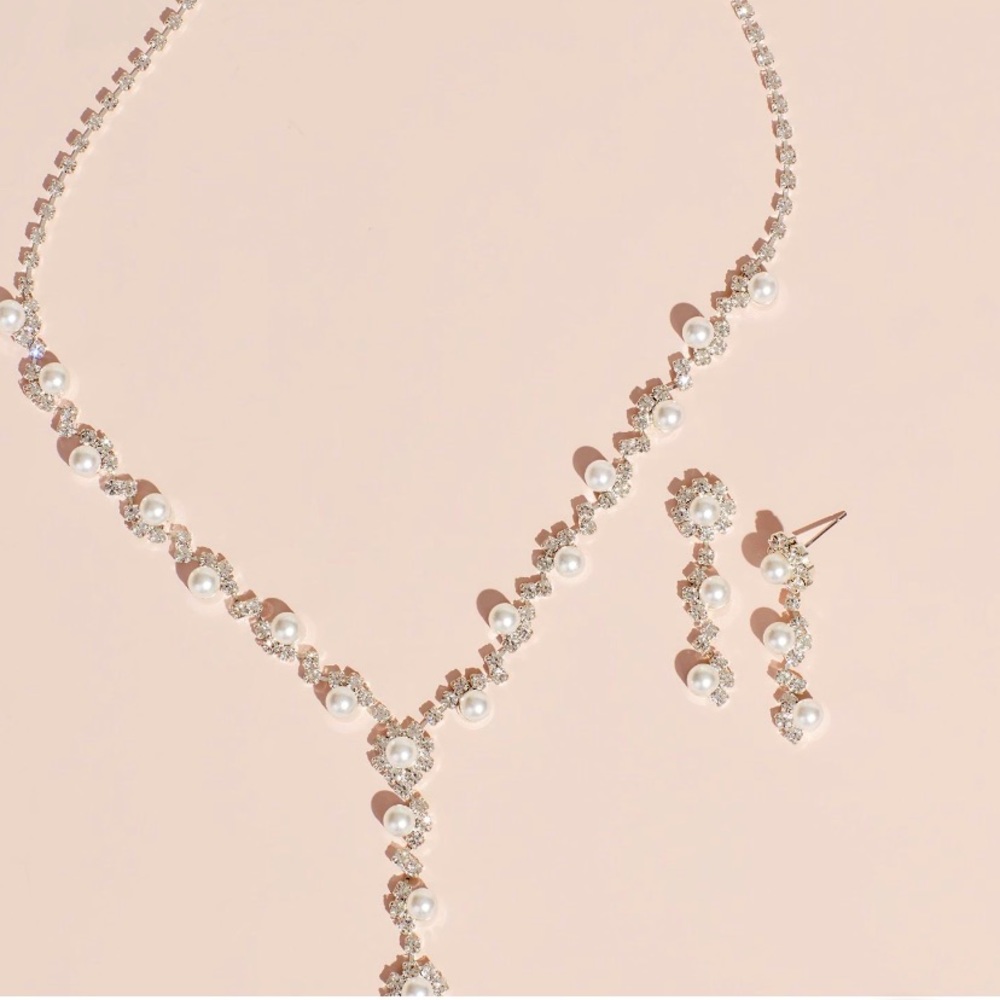 Y-Neck Flower Drop Set